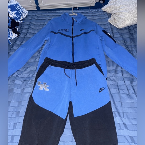 Kentucky Basketball team issued nike tech - Picture 1 of 5